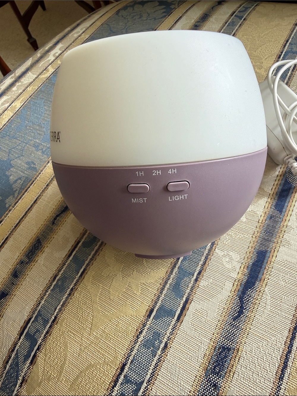 Doterra Two-Tone White and Lavender Aroma Diffuser - Picture 3 of 3